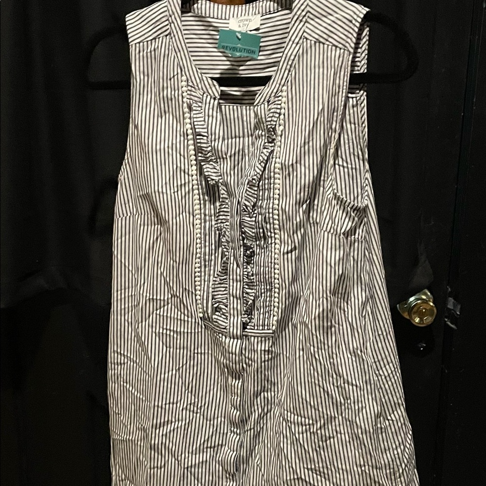 Crown and Ivy summer shift dress